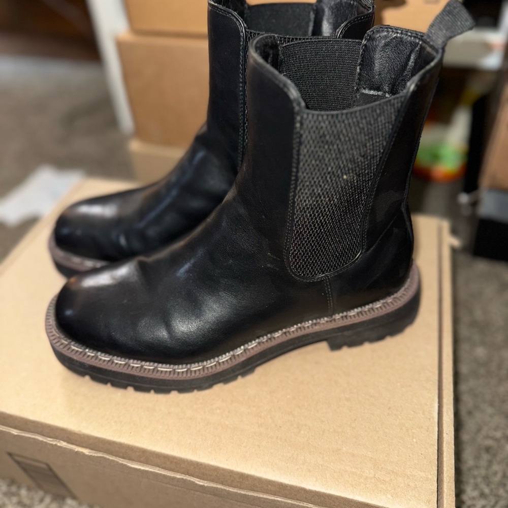 Black Leather Chelsea Boots